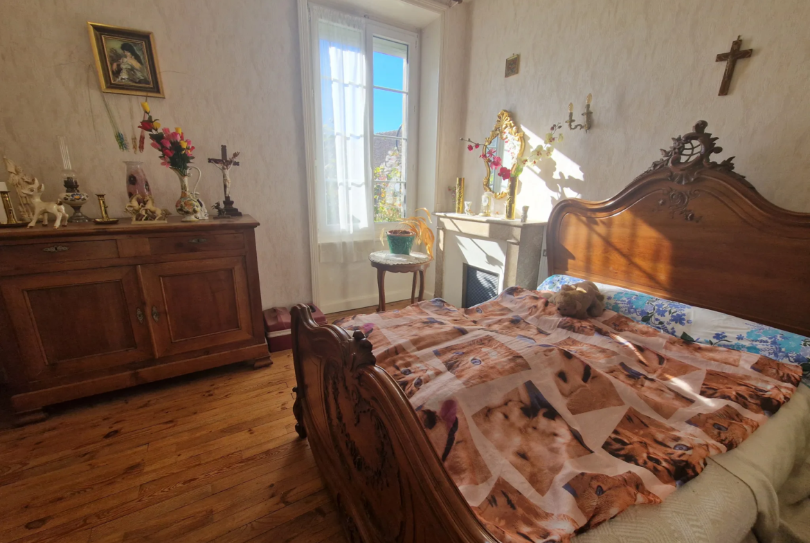 Charmante maison à vendre à Arnac Pompadour - 3 chambres, 900 m² 