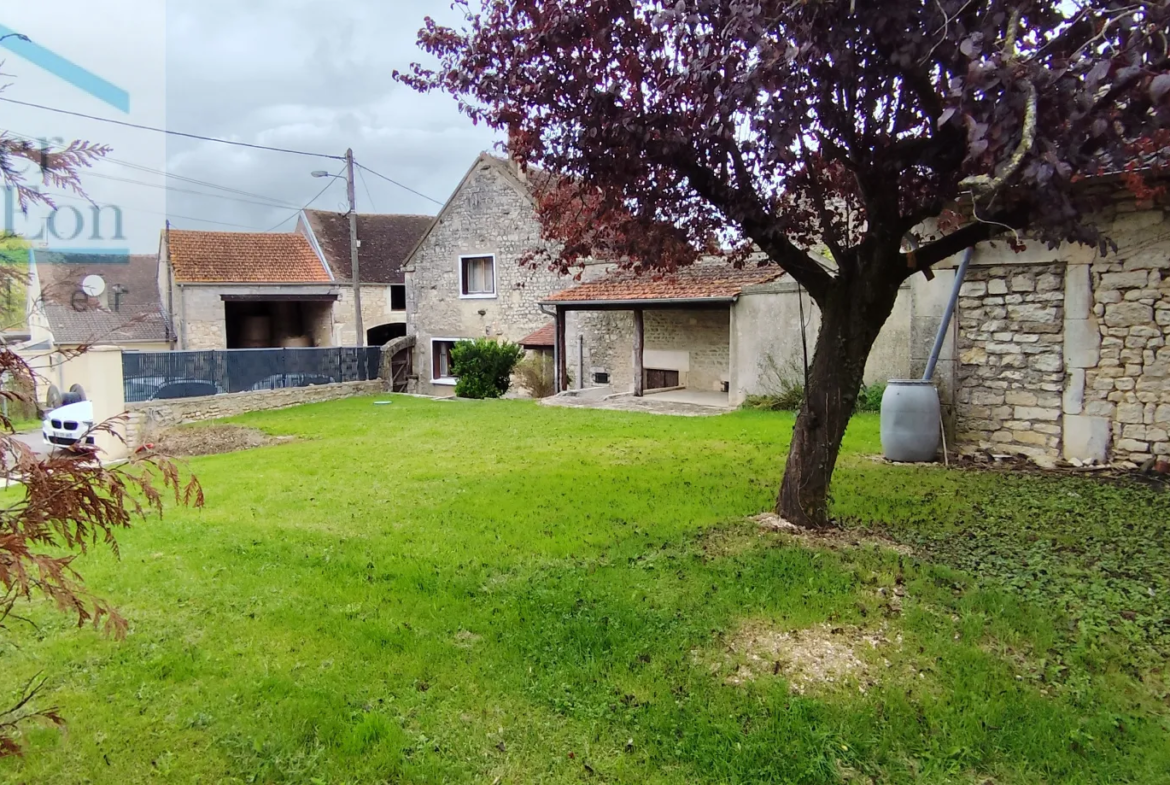 Maison de village T4 à Tissey avec jardin et garage 