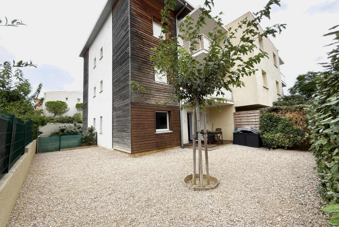 À vendre : Appartement T2 meublé avec jardin à Narbonne 