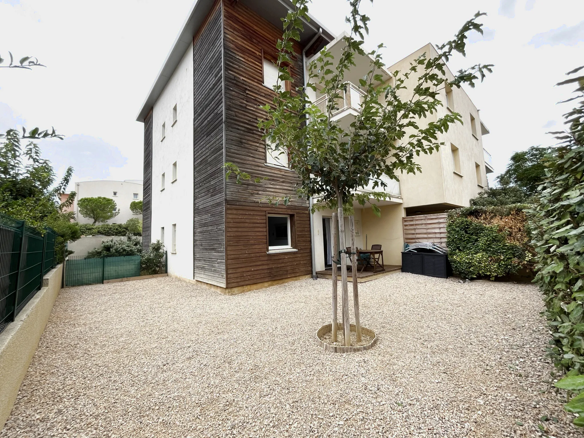 À vendre : Appartement T2 meublé avec jardin à Narbonne 