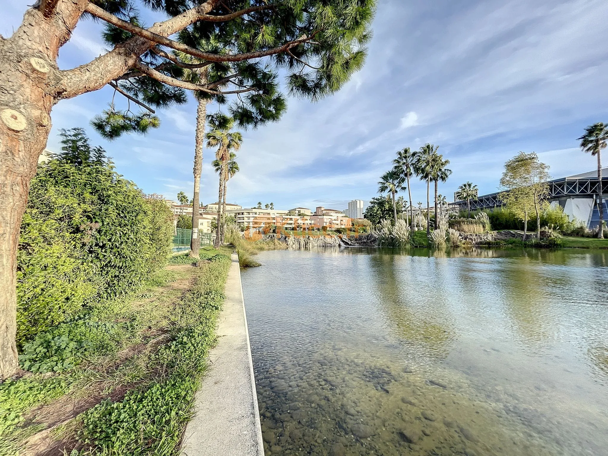 Appartement T2 rénové avec jardin à Le Cannet Aubarède 