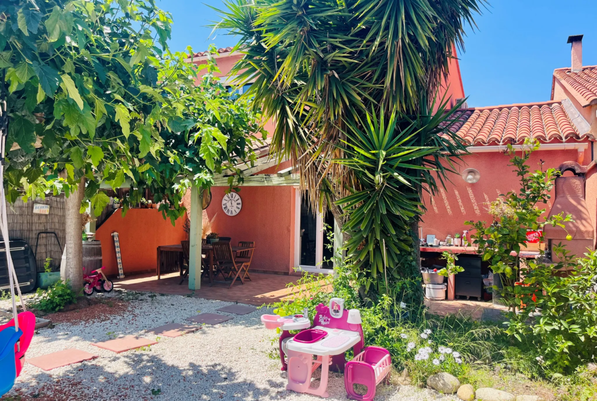 Maison 3 chambres à Villeneuve-De-La-Raho avec jardin et garage 