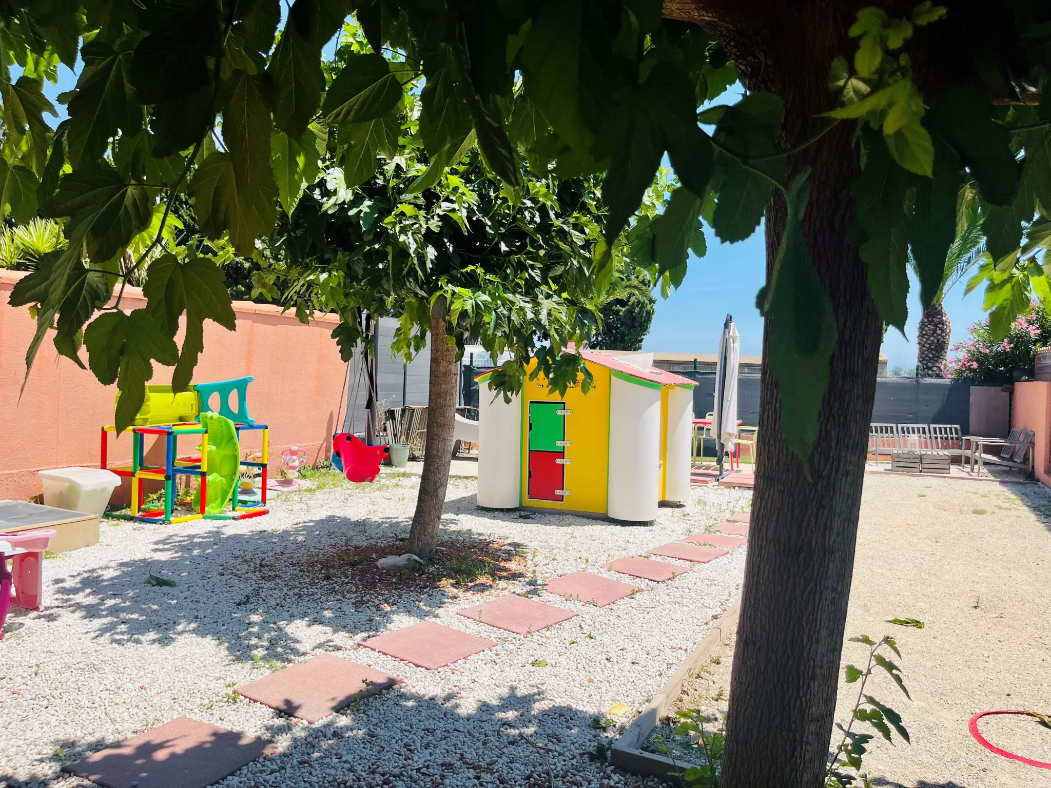 Maison 3 chambres à Villeneuve-De-La-Raho avec jardin et garage 