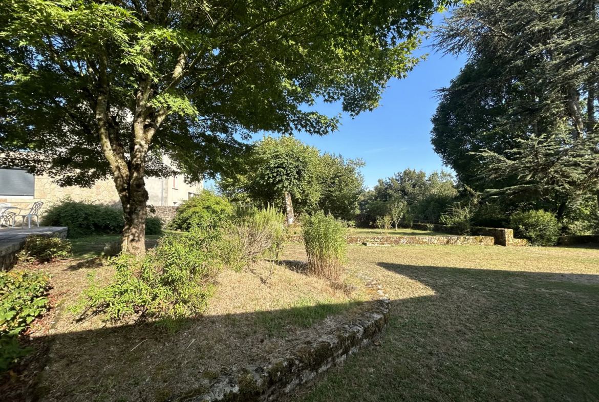 Maison rénovée à vendre à Eyrein en Corrèze 