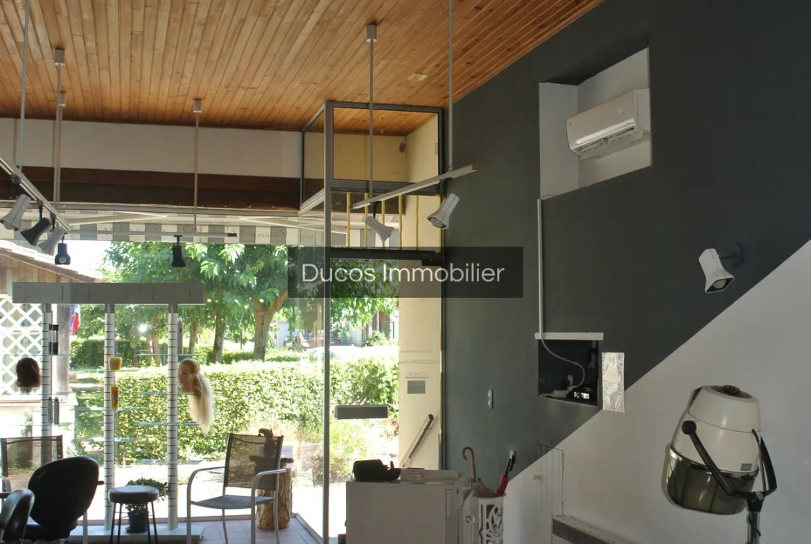 Local commercial à Fourques-sur-Garonne - 57 m² 