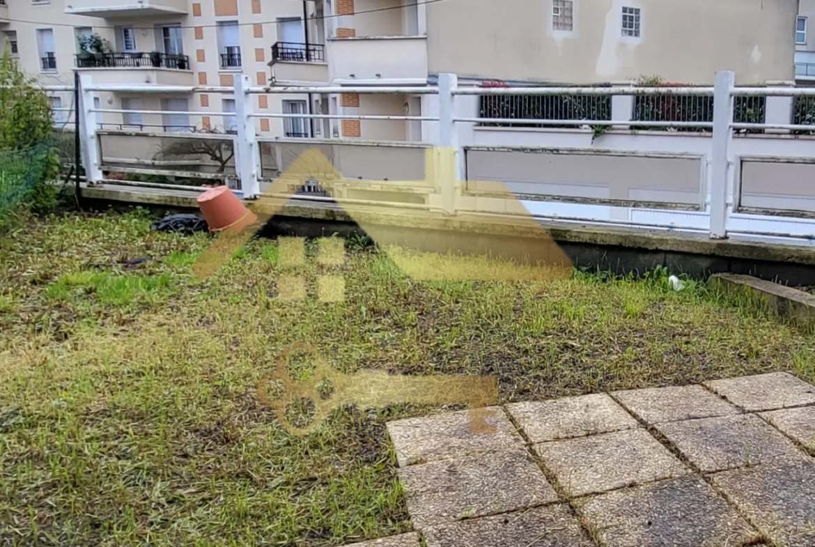 Studio de 20 m2 à Livry-Gargan avec terrasse et jardin 