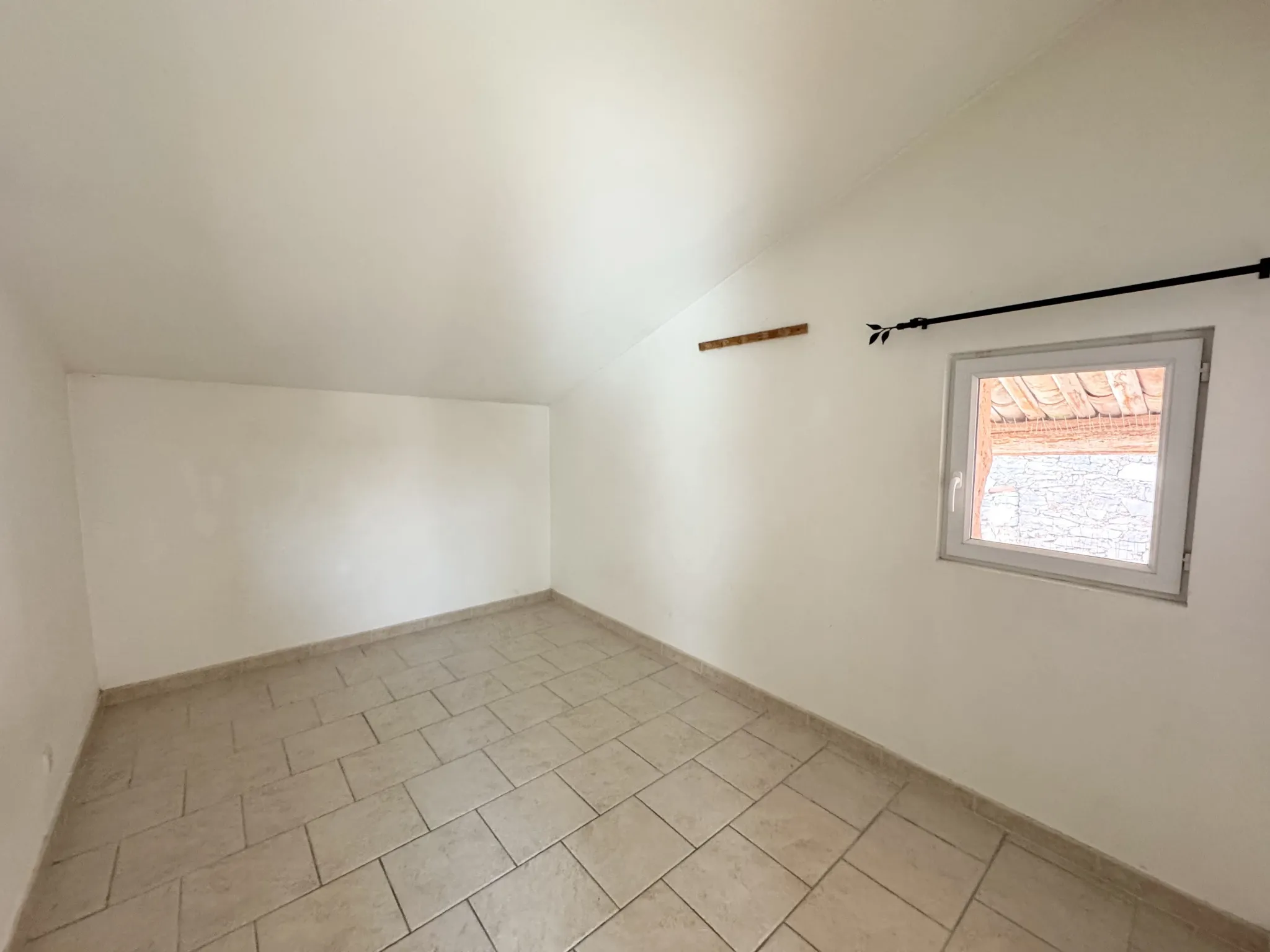 Charmant appartement de 74 m² à vendre à Flassans-sur-Issole 