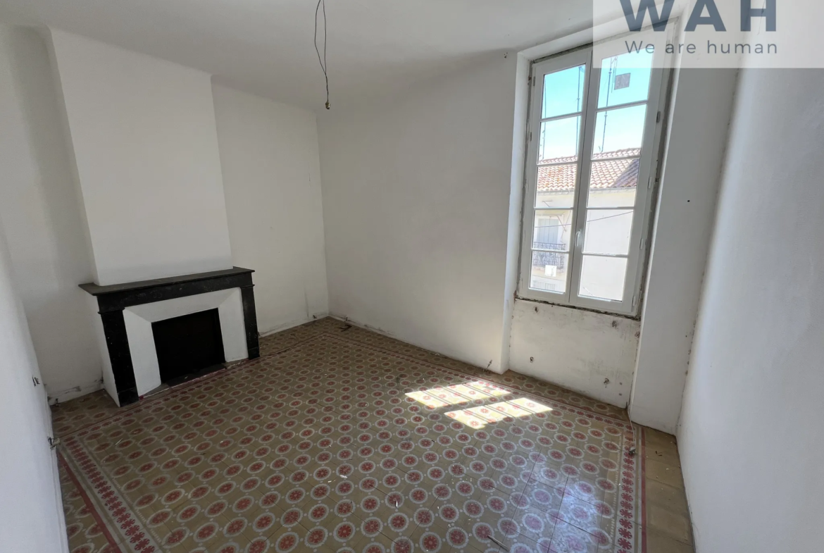 Vente Immeuble 10 Pièces à Béziers - 3 Appartements et Local Commercial 