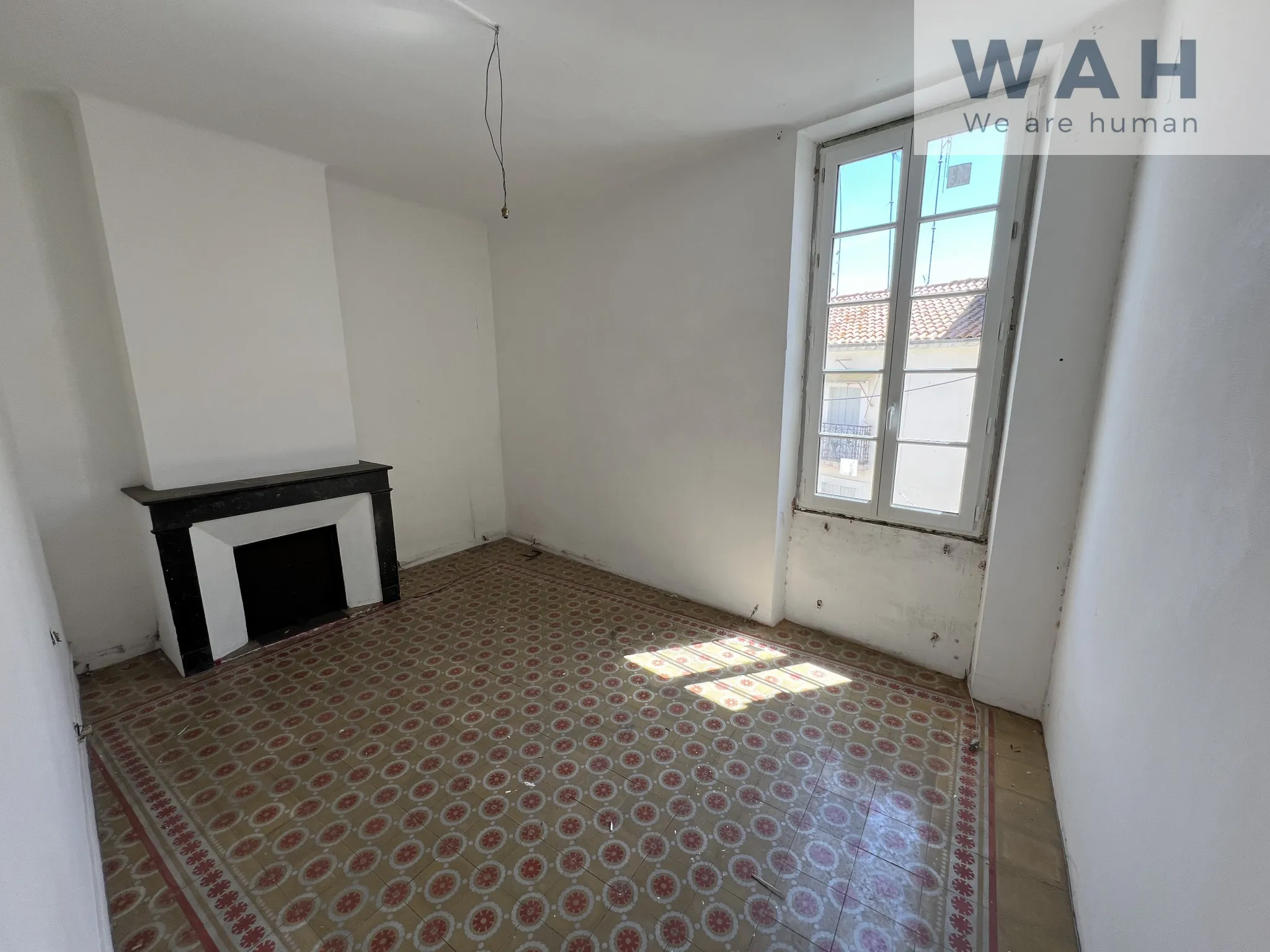 Vente Immeuble 10 Pièces à Béziers - 3 Appartements et Local Commercial 