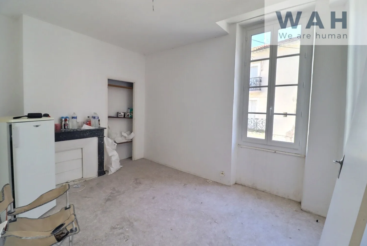 Vente Immeuble 10 Pièces à Béziers - 3 Appartements et Local Commercial 