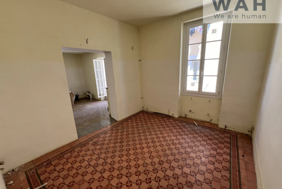 Vente Immeuble 10 Pièces à Béziers - 3 Appartements et Local Commercial 