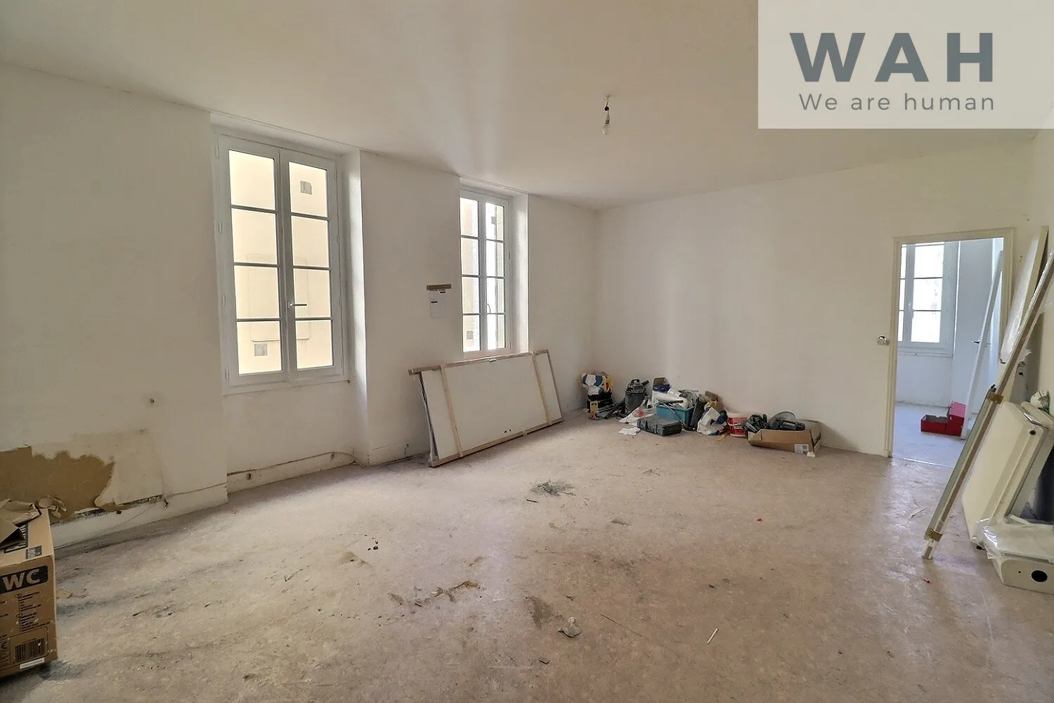 Vente Immeuble 10 Pièces à Béziers - 3 Appartements et Local Commercial 