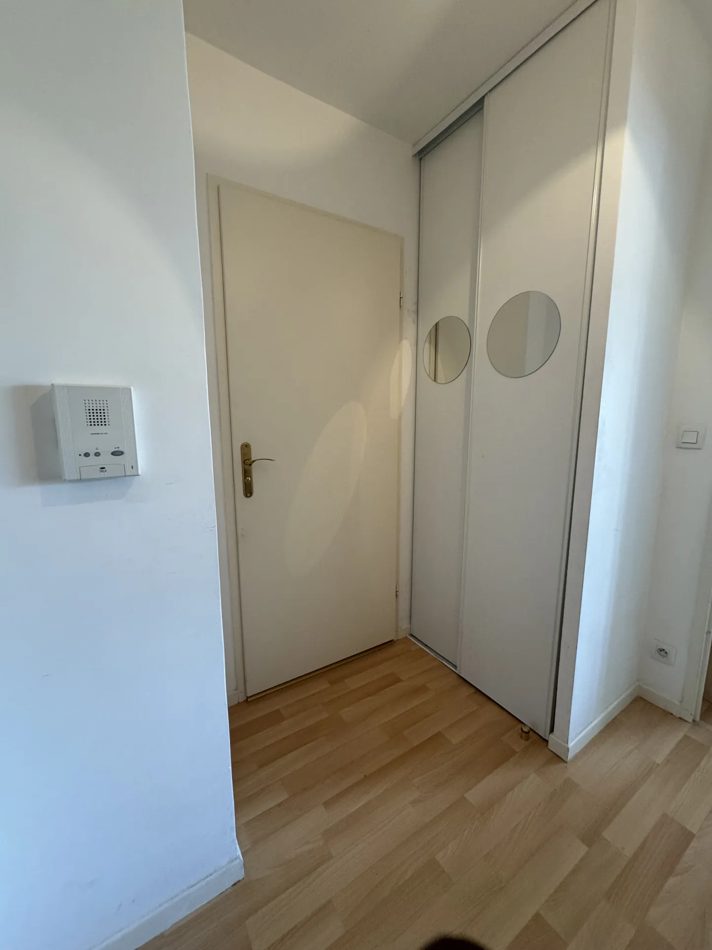 À vendre : Appartement 2 pièces de 40 m² avec balcon et terrasse à Cergy 