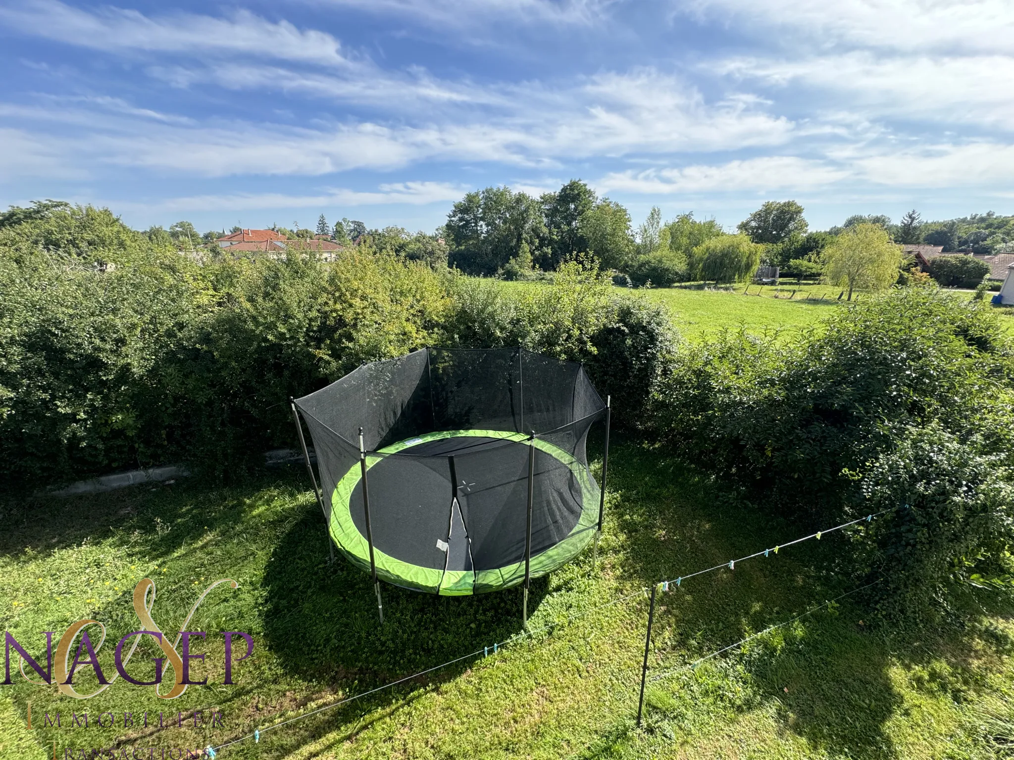 Maison restaurée avec terrain clos à Gannat 