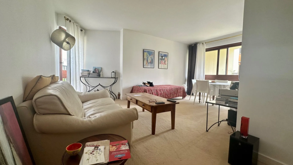 À vendre : Appartement 2/3 pièces avec piscine à Le Chesnay