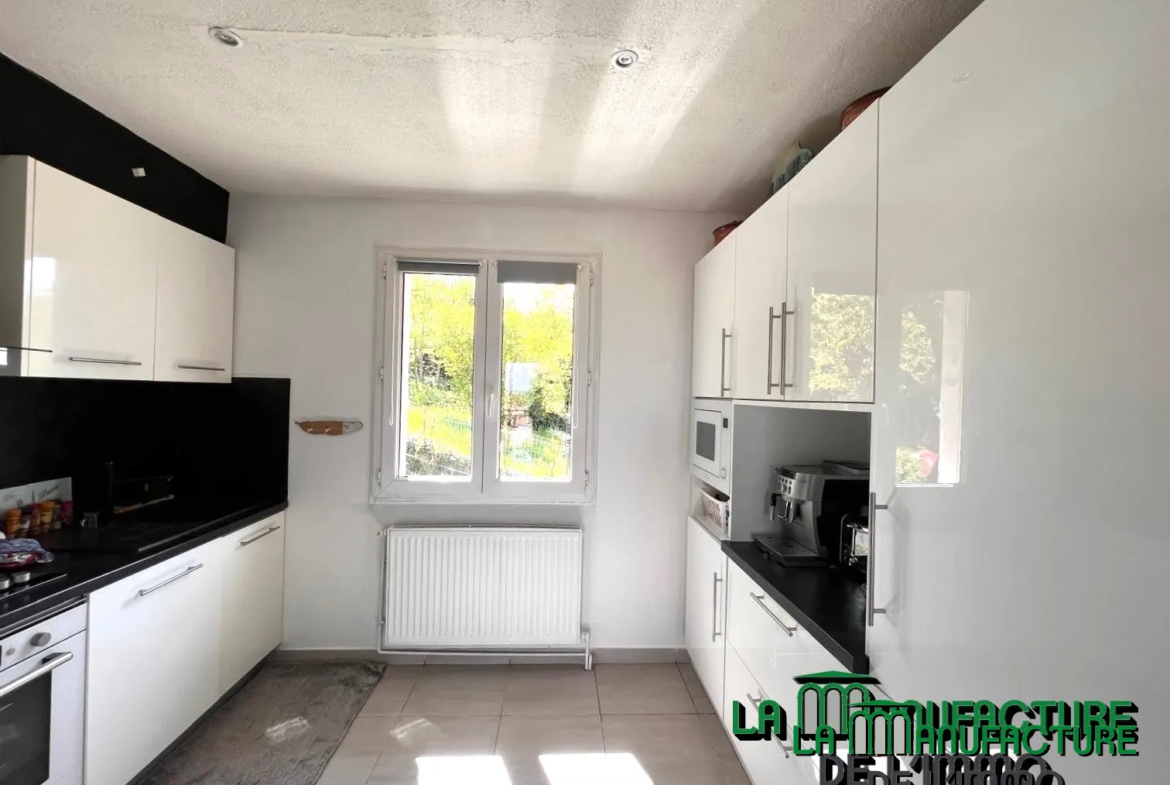 Maison individuelle de type F4 à Saint-Etienne - 640 m² de terrain 