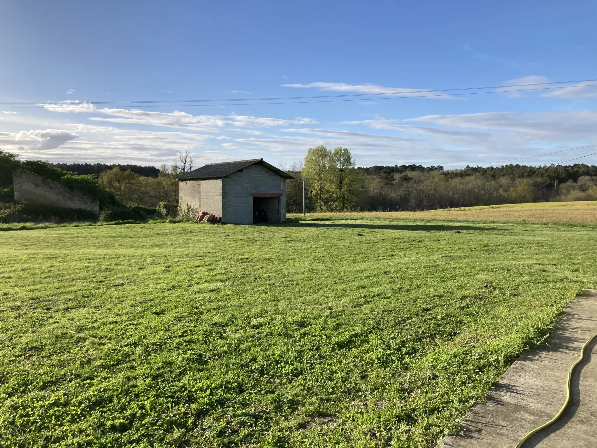 Maison 130 m² rénovée à vendre à Bazas avec grand jardin et vue dégagée 