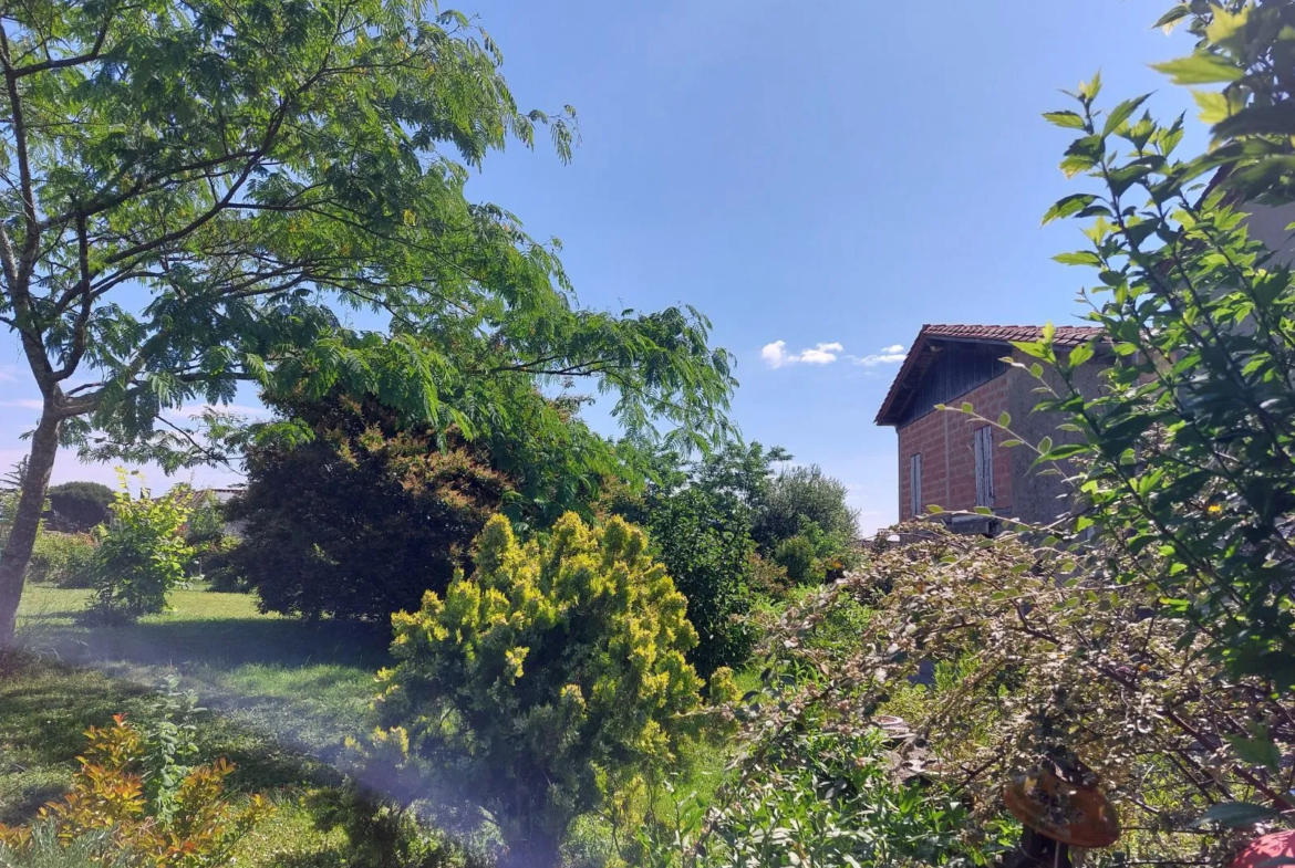 Charmante maison girondine avec dépendances à Sauveterre de Guyenne 