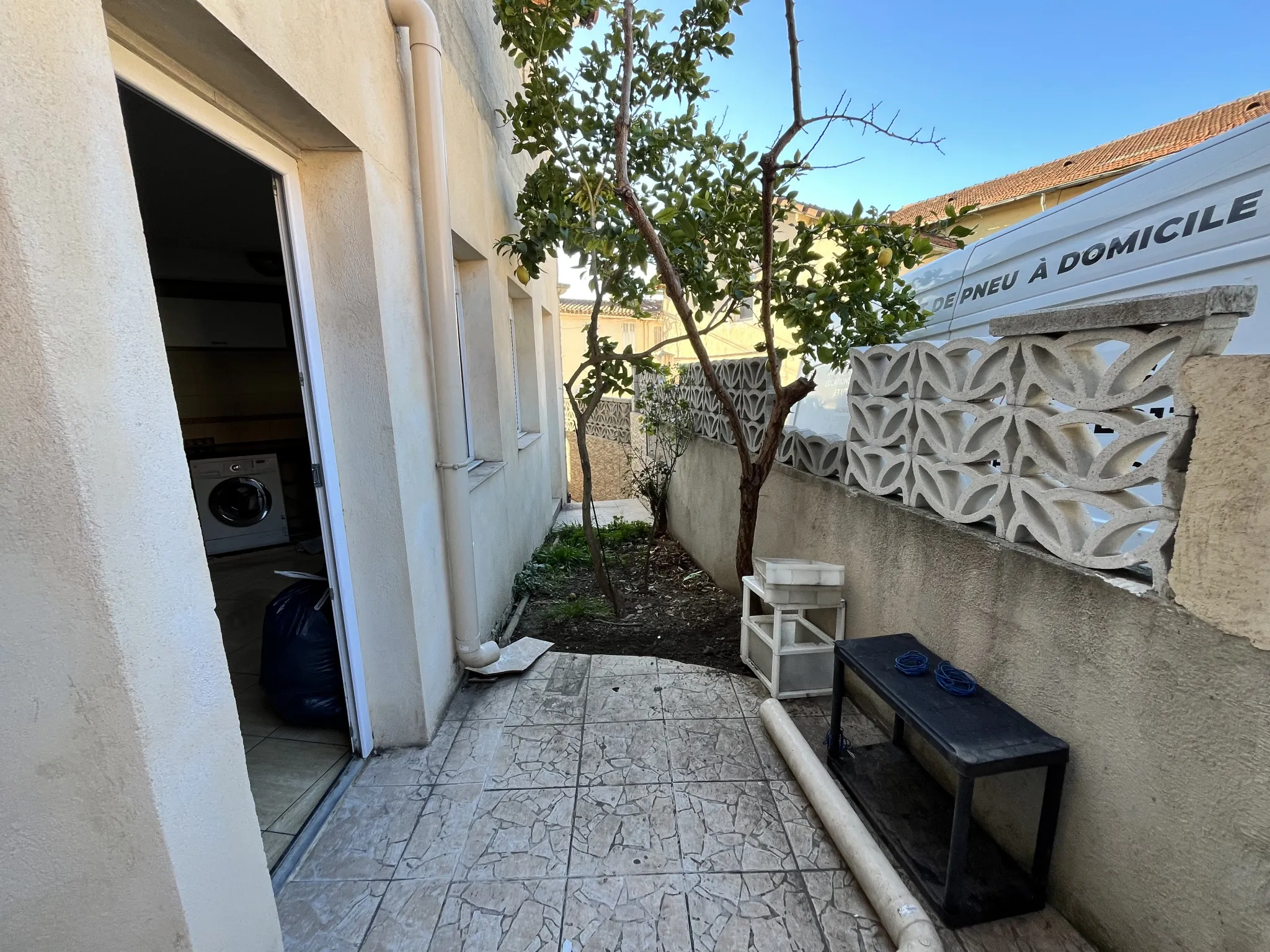 Maison 128 m2 avec fort potentiel en zone franche à Marseille 