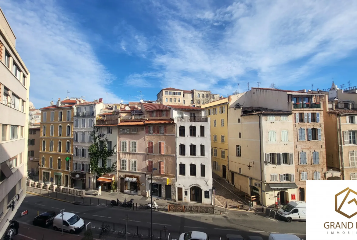 À vendre : Appartement T3 avec vue imprenable à Marseille 