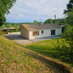 Maison Traditionnelle de 2010 à Targon avec Garage et Carport