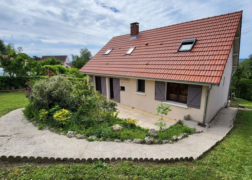 Maison familiale à vendre à Creuzier-le-Vieux, près de Vichy 