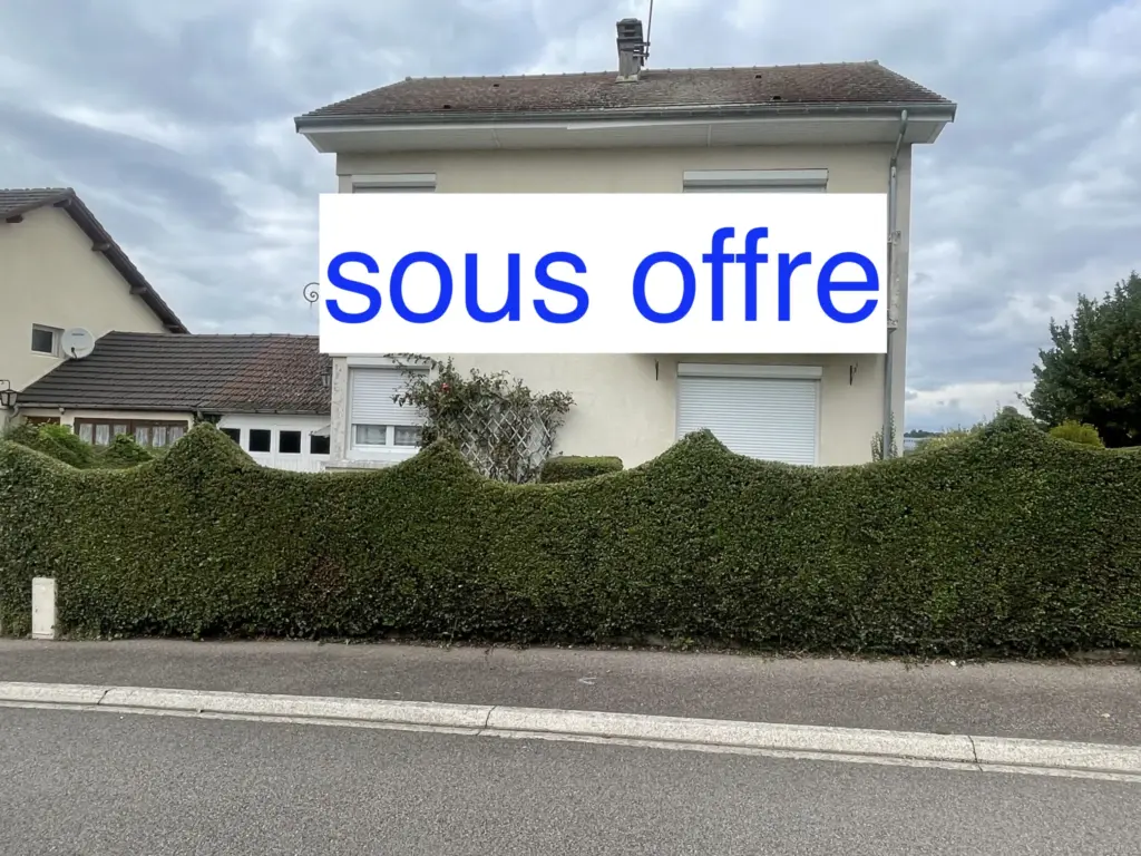 Maison familiale spacieuse à vendre à Livarot