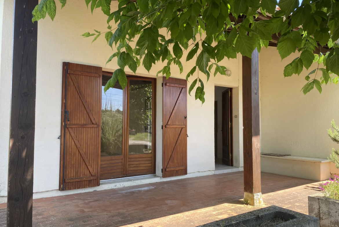 Maison de 104 m2 à Bazas avec 4 chambres et garage 