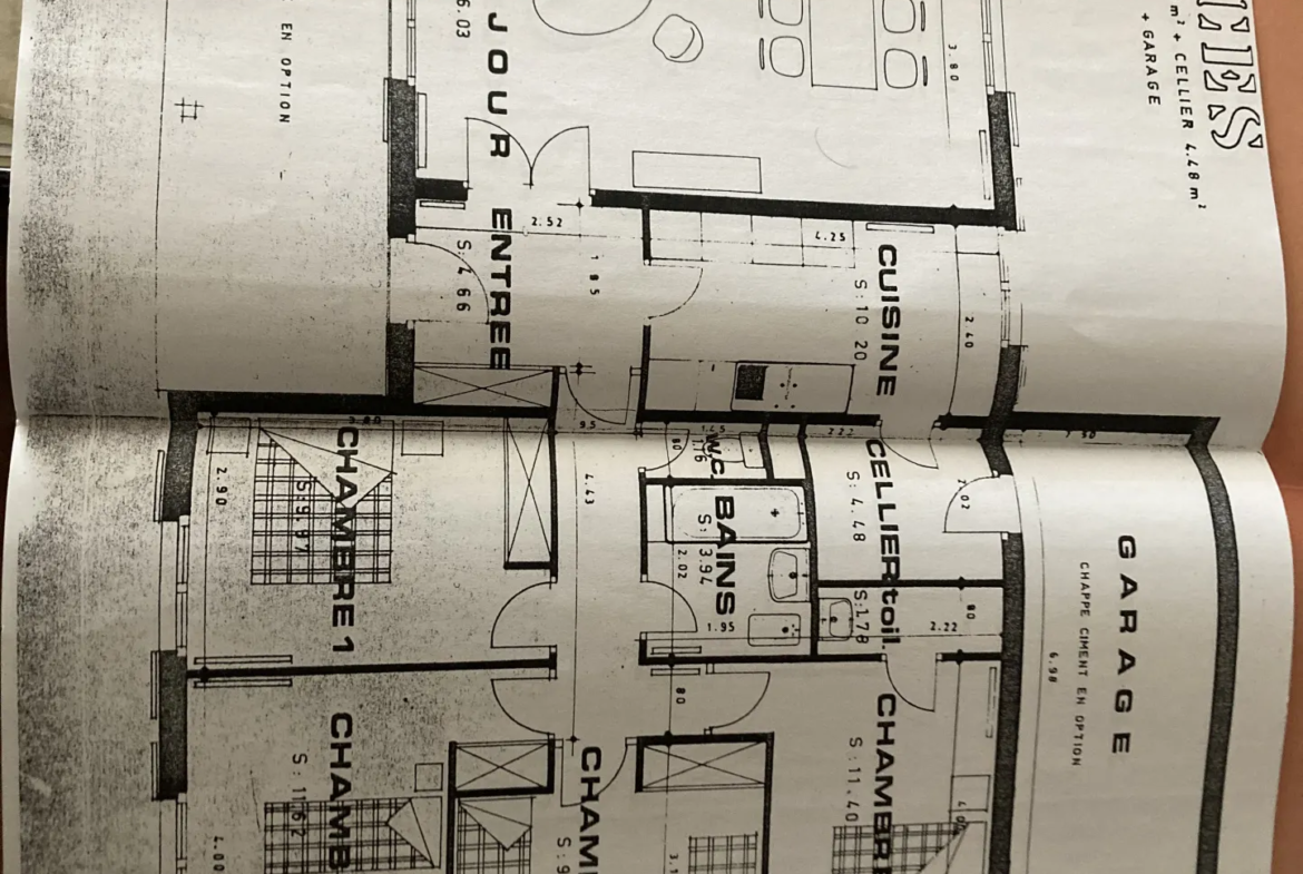 Maison de 104 m2 à Bazas avec 4 chambres et garage 