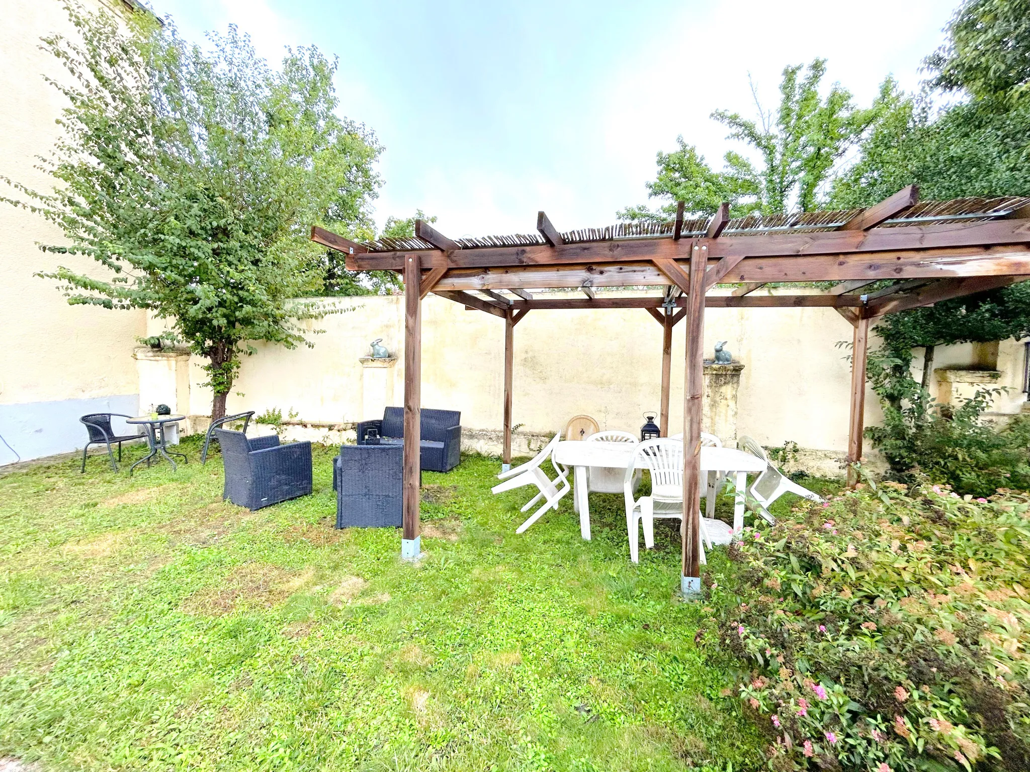 Maison familiale à Andrézieux-Bouthéon avec jardin magnifique 