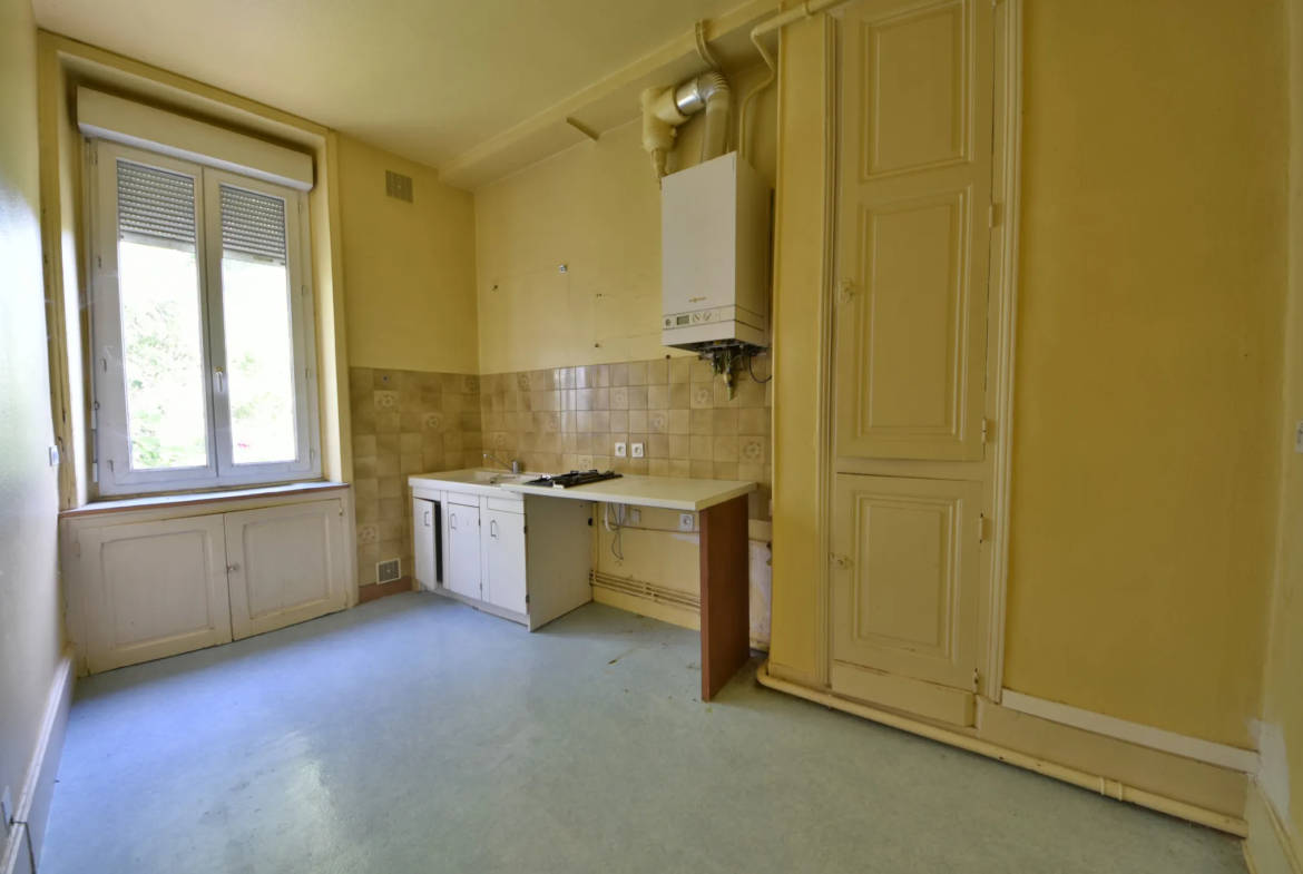 Immeuble à vendre à Brive-la-Gaillarde - Emplacement exceptionnel 