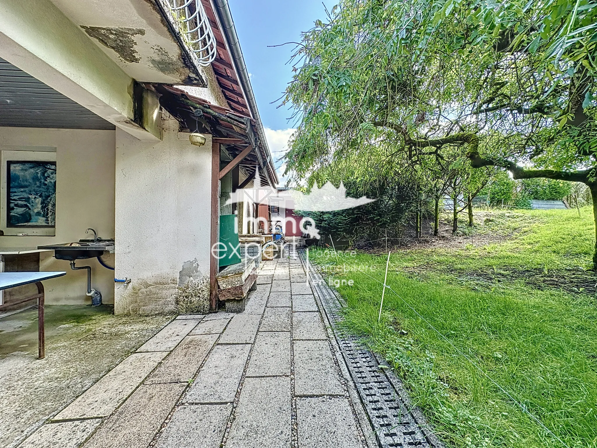 Villa T6 à vendre à Chef-Haut - 130 000 € 