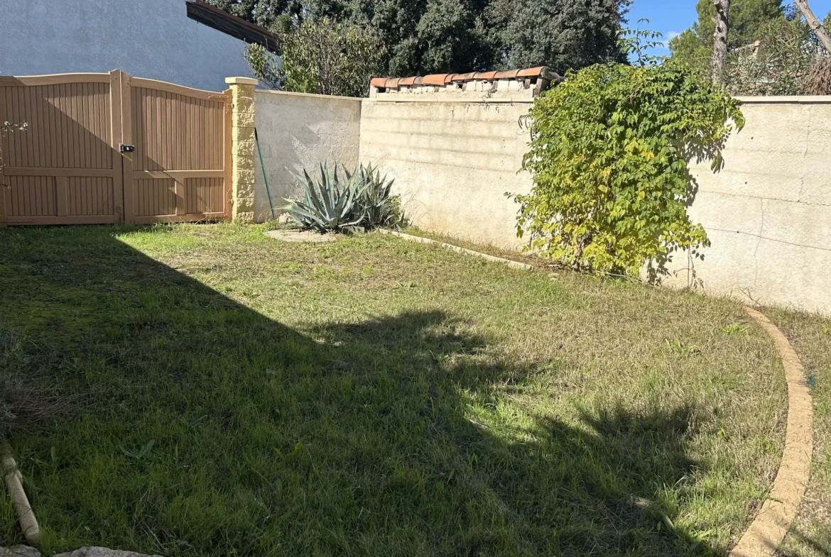 Maison F4 rénovée à Sorgues avec jardin et garage 