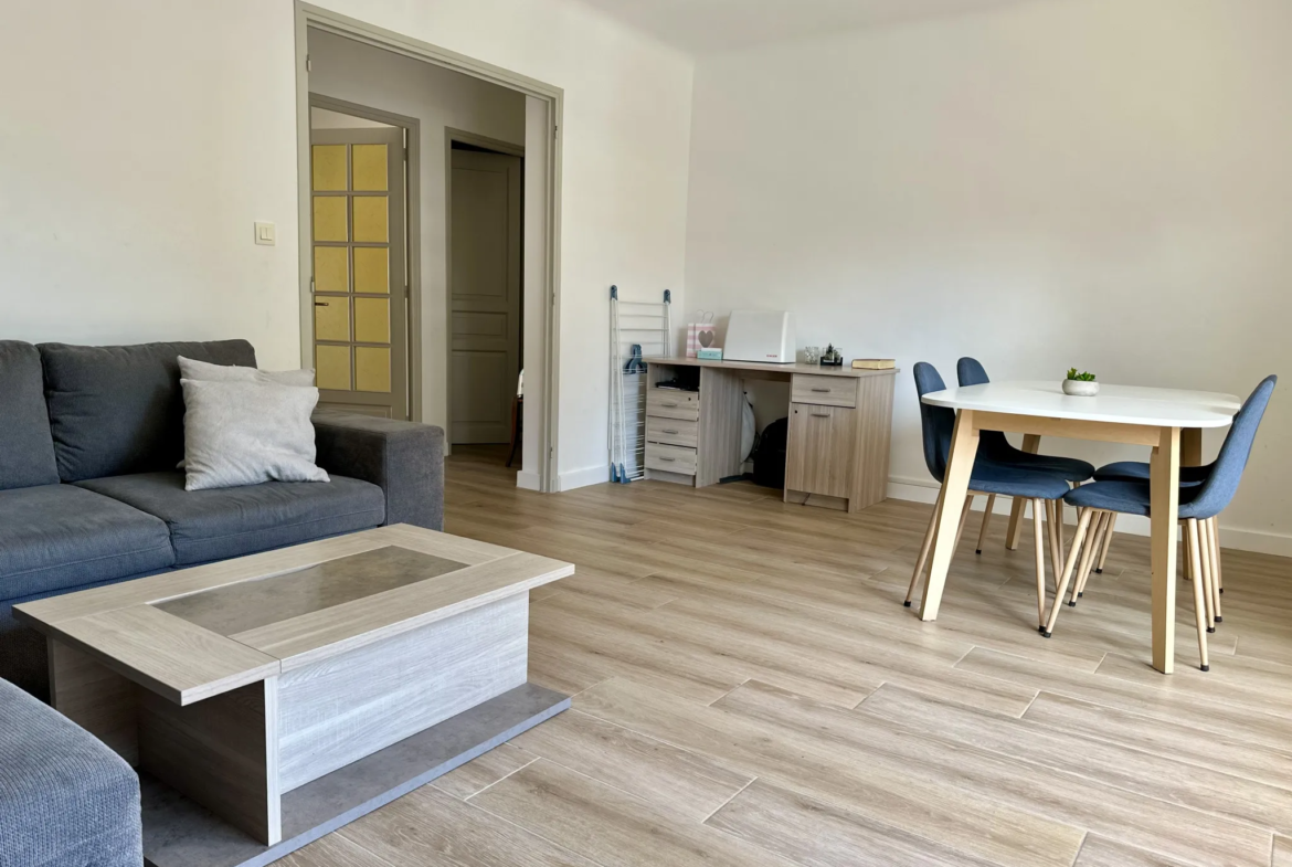 Appartement T3 rénové à Narbonne avec espace extérieur 