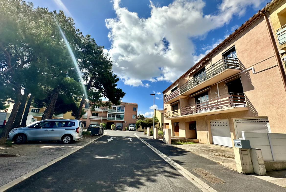 Appartement T3 rénové à Narbonne avec espace extérieur 