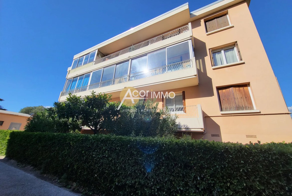 Appartement semi-T4 à vendre à Six-Fours-les-Plages - Proche du centre 