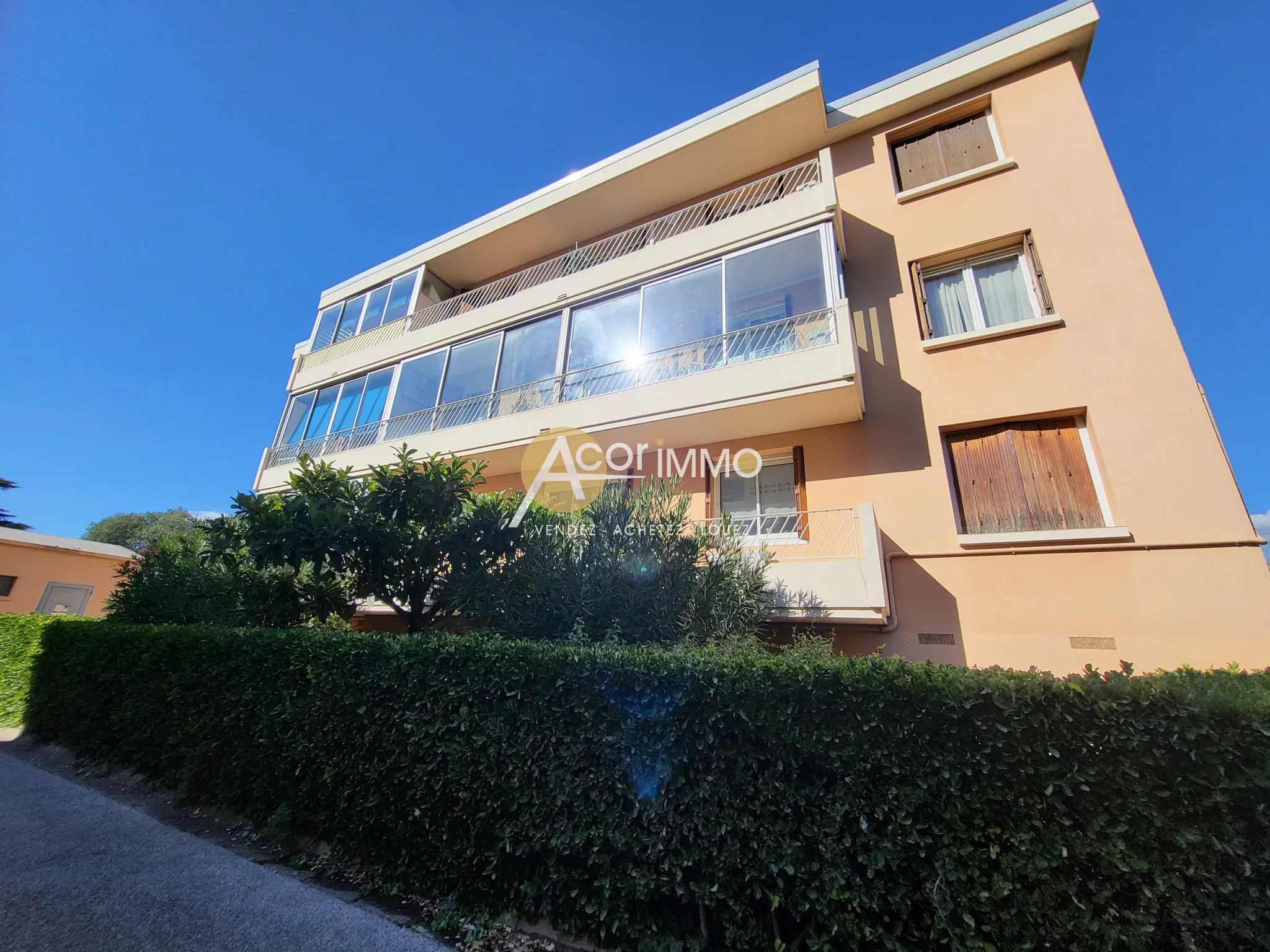 Appartement semi-T4 à vendre à Six-Fours-les-Plages - Proche du centre 