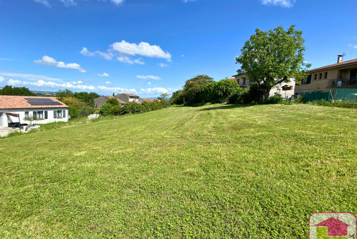 Terrain de 1076 m² à Caraman - Vue dégagée sur la Montagne Noire 