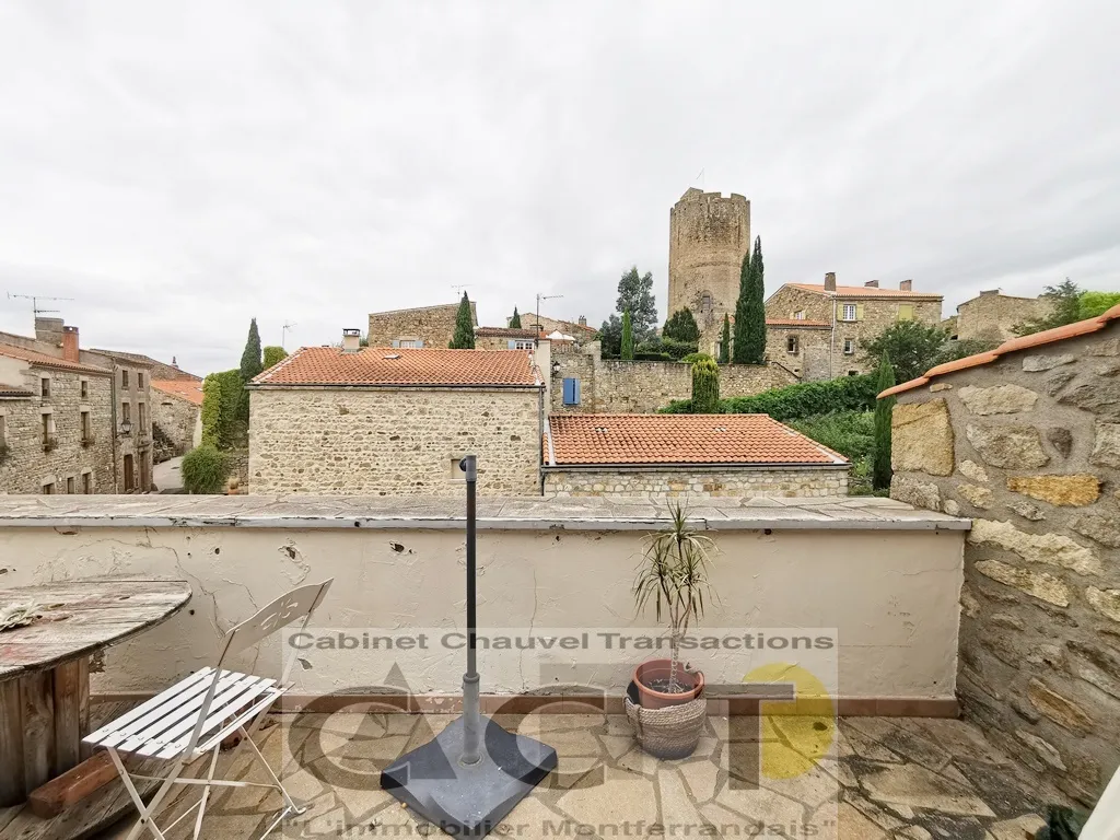 Maison à vendre à Montpeyroux avec terrasse et 2 chambres 