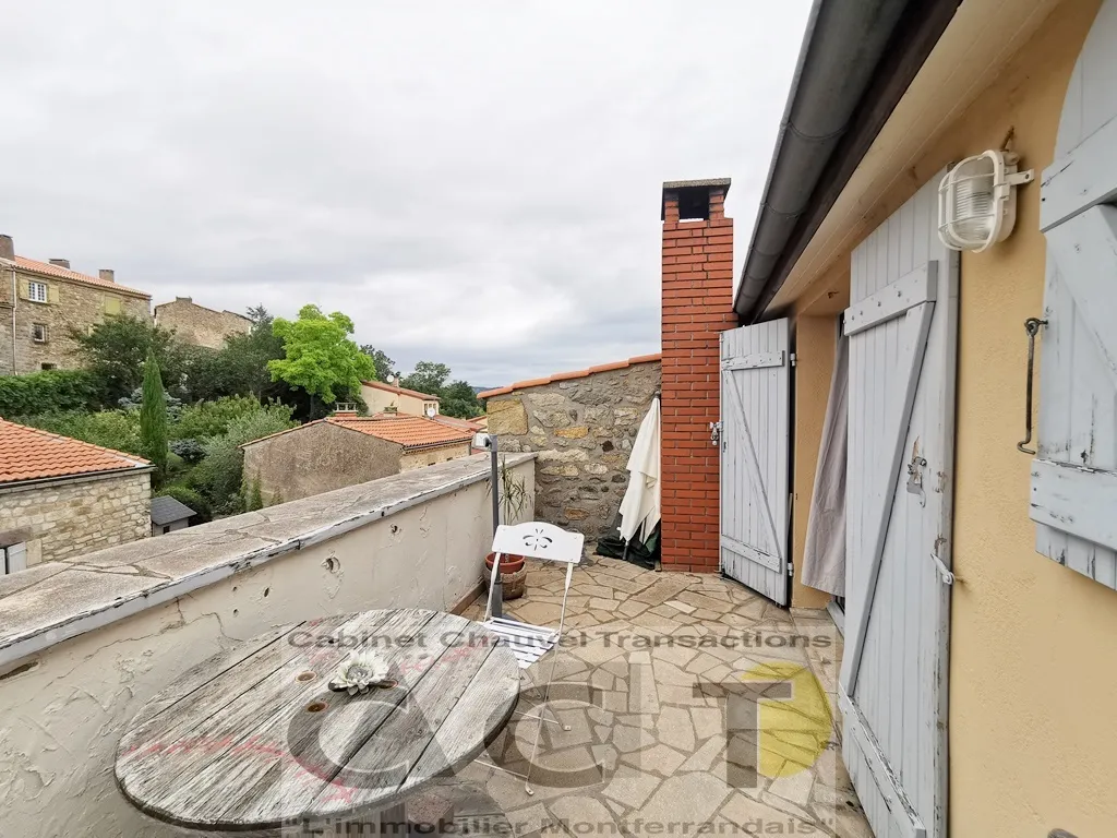 Maison à vendre à Montpeyroux avec terrasse et 2 chambres 