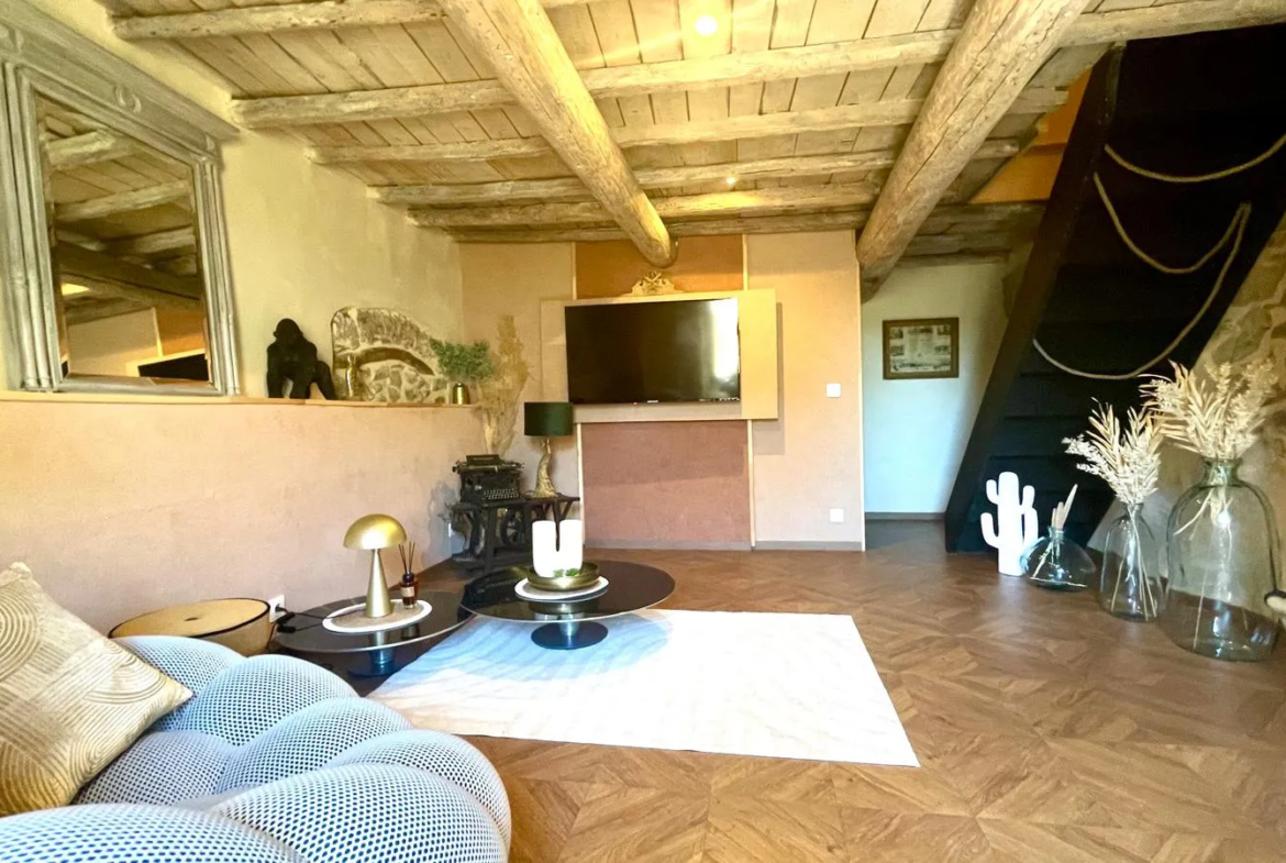 Maison de village rénovée à Collias - 84 m2 à vendre 