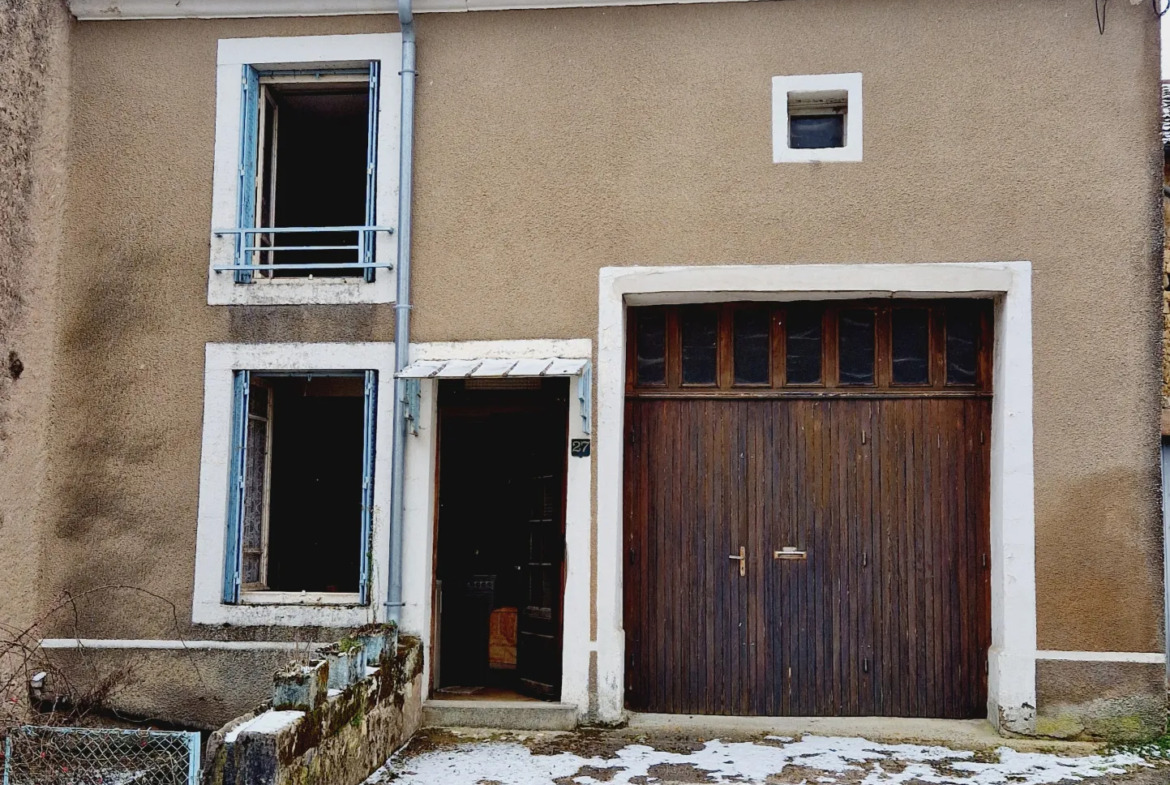 Maison de Village à Rénover à Voisey, Haute Marne 