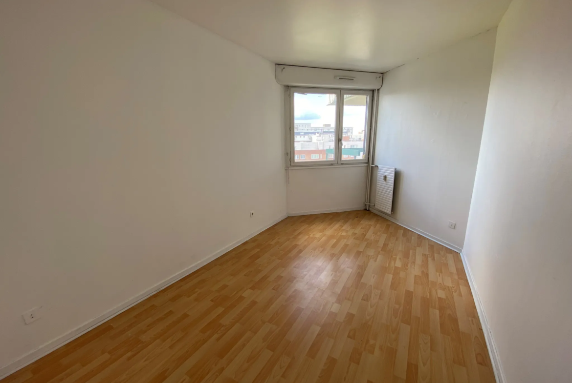 À vendre : Grand 2 pièces à Évry Centre Ville 