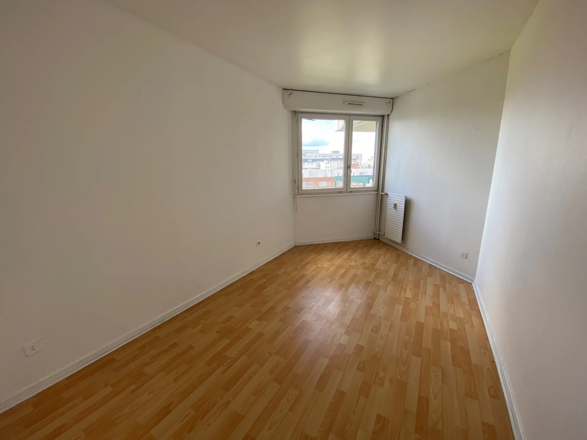 À vendre : Grand 2 pièces à Évry Centre Ville 