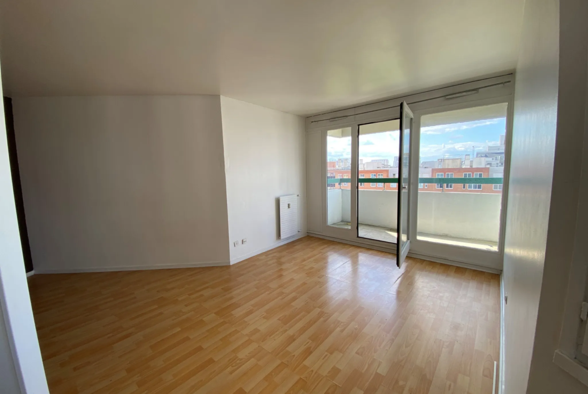 À vendre : Grand 2 pièces à Évry Centre Ville 