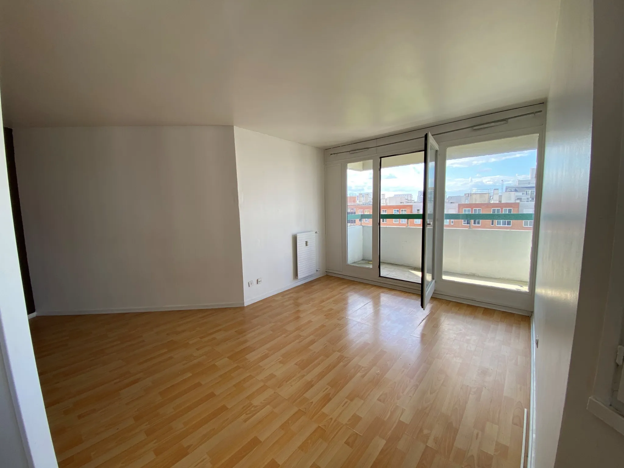 À vendre : Grand 2 pièces à Évry Centre Ville 