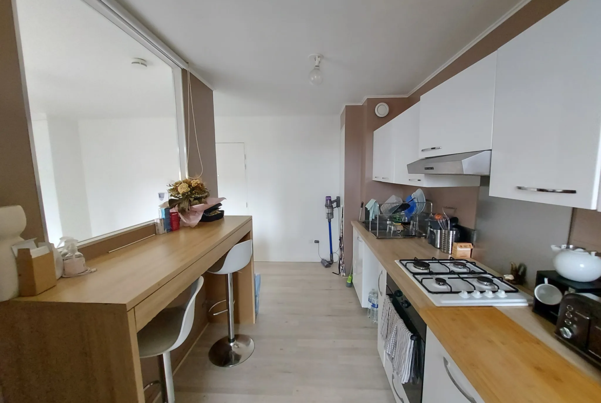 Vendu Loué : Appartement T2 avec Balcon à Rosny-sur-Seine 