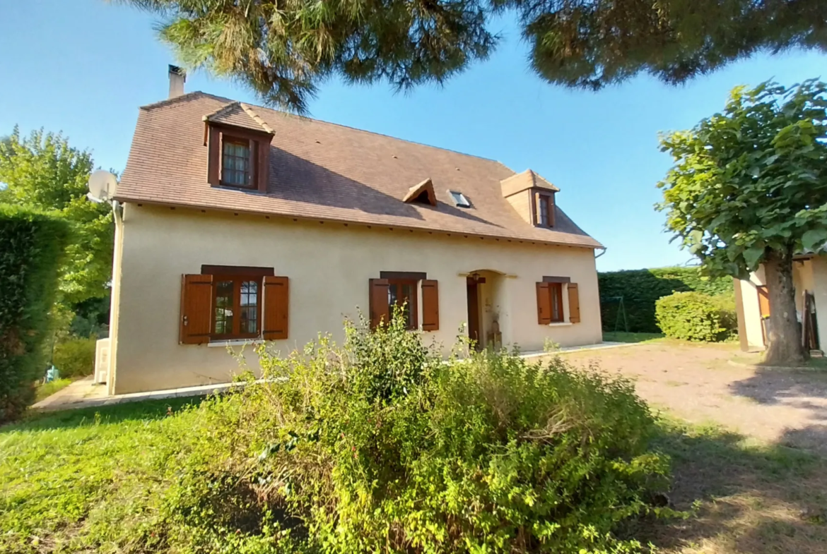 Maison à vendre à Prigonrieux - 4 chambres avec piscine 