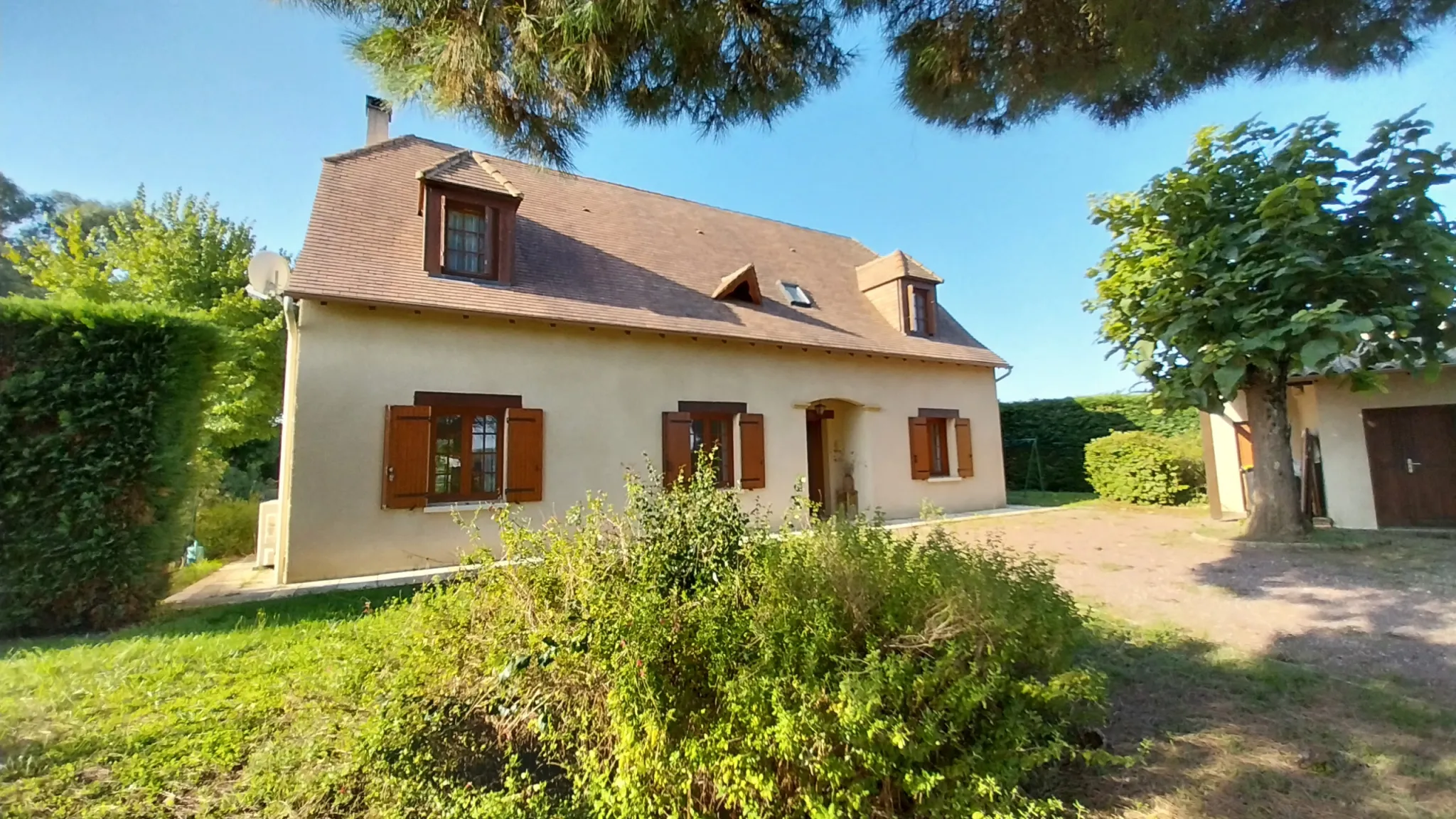 Maison à vendre à Prigonrieux - 4 chambres avec piscine 