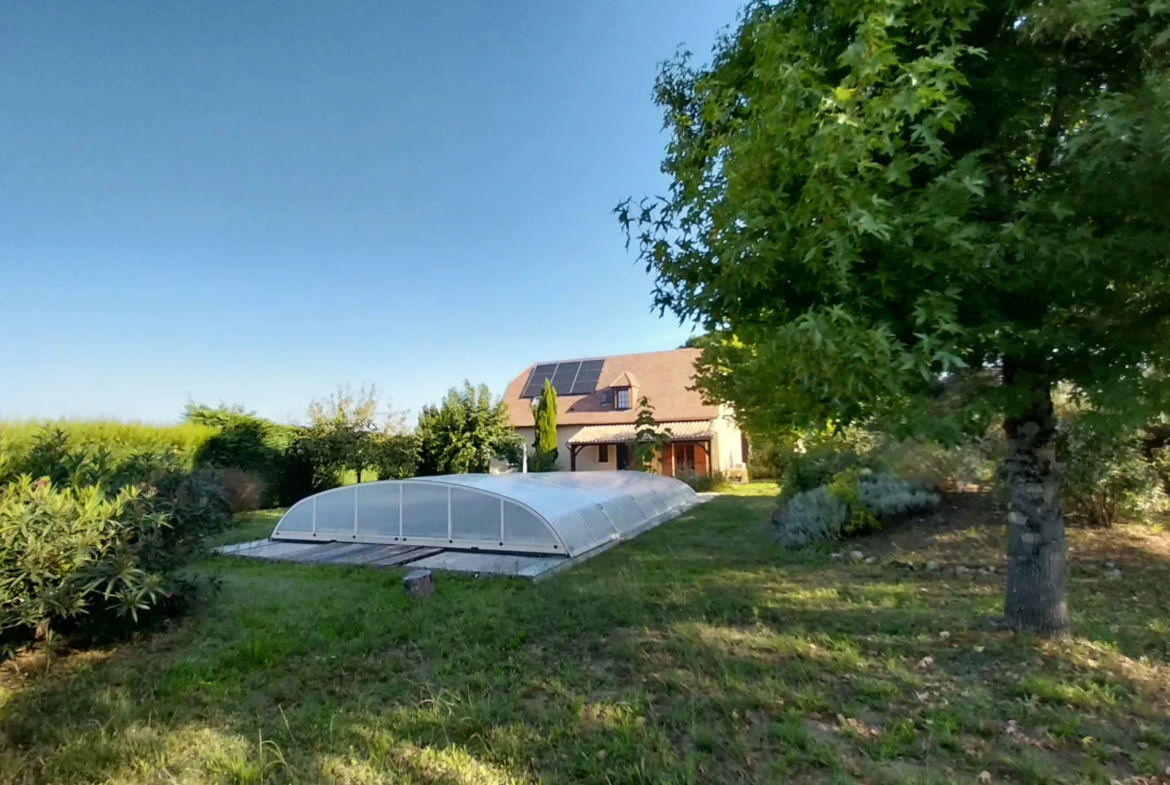 Maison à vendre à Prigonrieux - 4 chambres avec piscine 